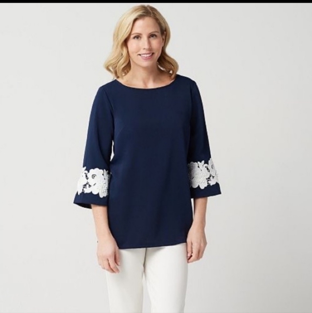 LINEA BY LOUIS DELL'OLIO lace applique on sleeves top